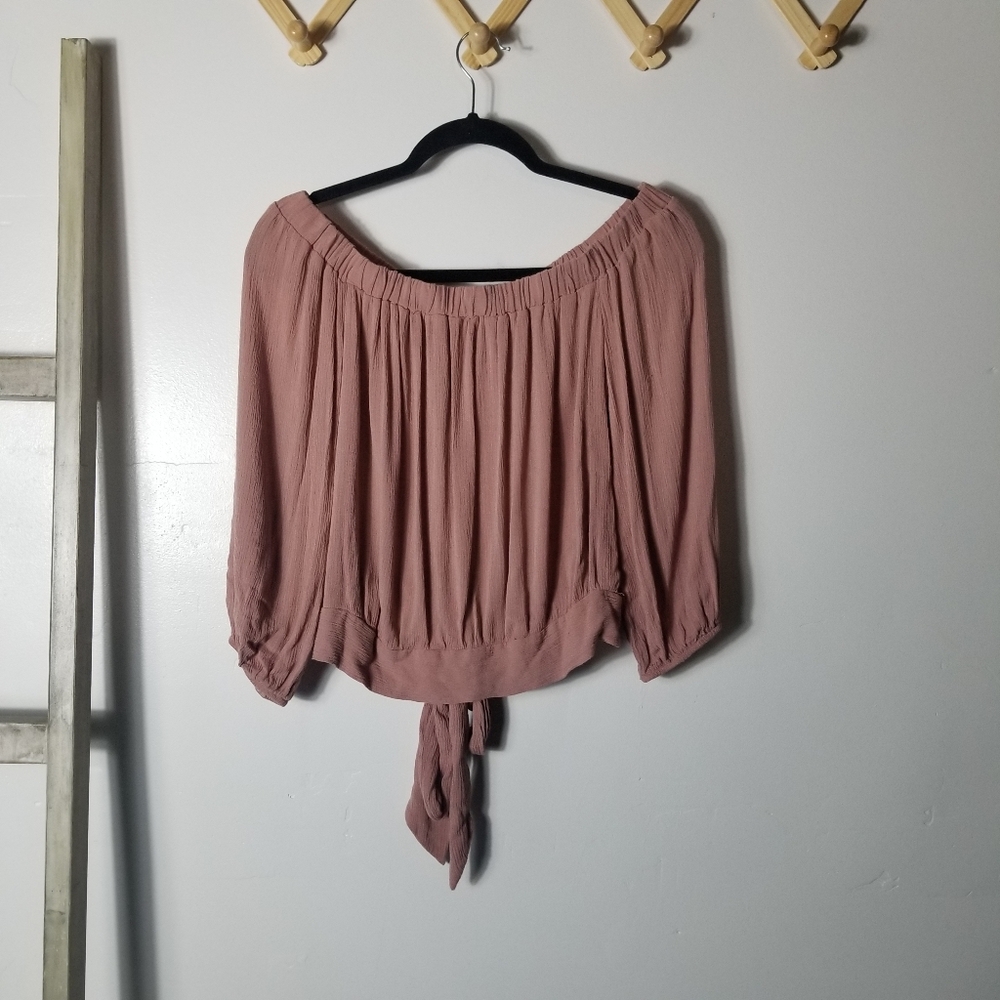 CHARLOTTE RUSSE MAUVE OFF SHOULDER CROP TOP SIZE SMALL